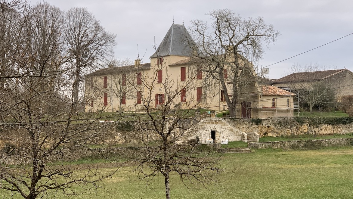 CHATEAU LA PEYRUCHE